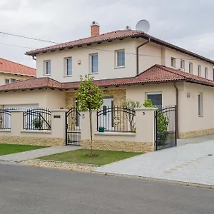 Aura Apartman